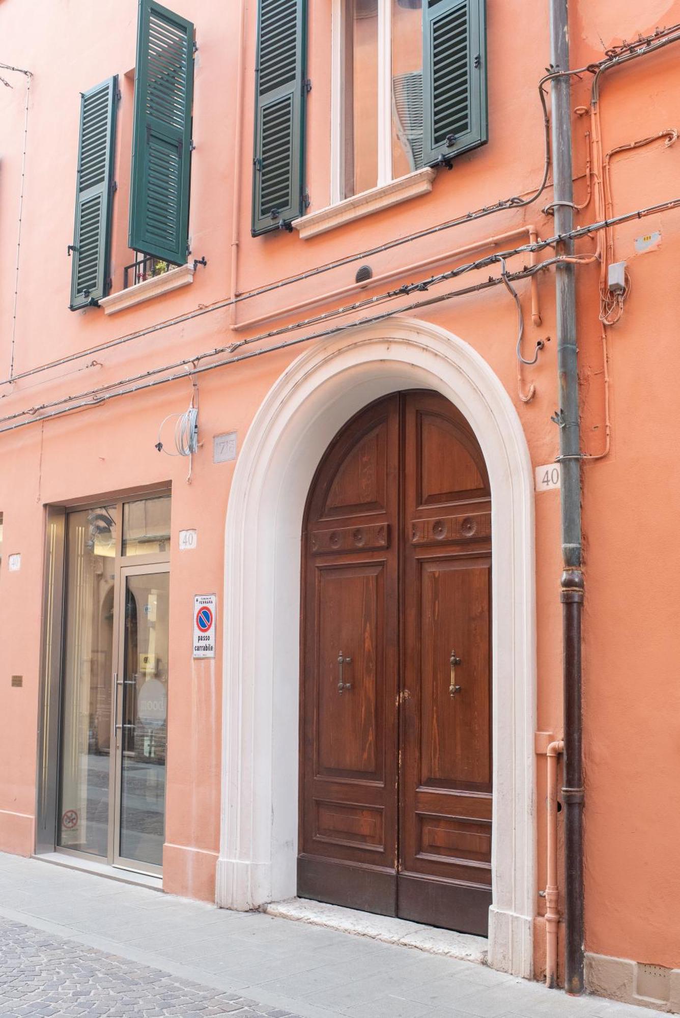 Corte Degli Estensi, Romantica Mansardina Ferrara Buitenkant foto